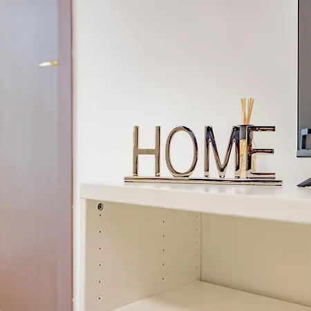 Daire Skyline Milano-terrazza E Box Auto Esclusivo Milano