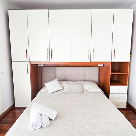 Daire Skyline Milano-terrazza E Box Auto Esclusivo