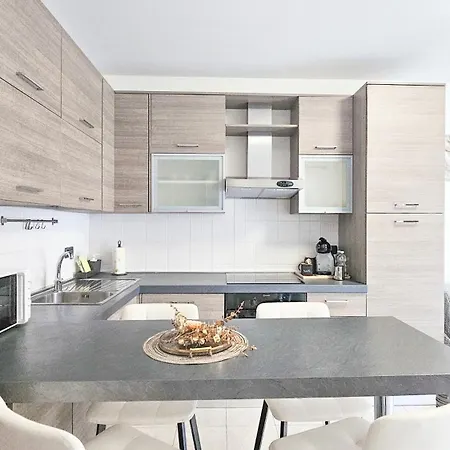 Skyline - Exclusive Garage & Terrace شقة