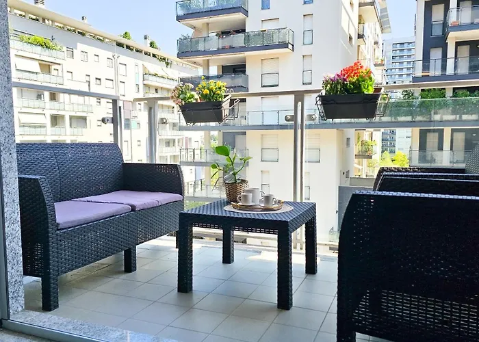 Skyline - Exclusive Garage & Terrace * ميلان