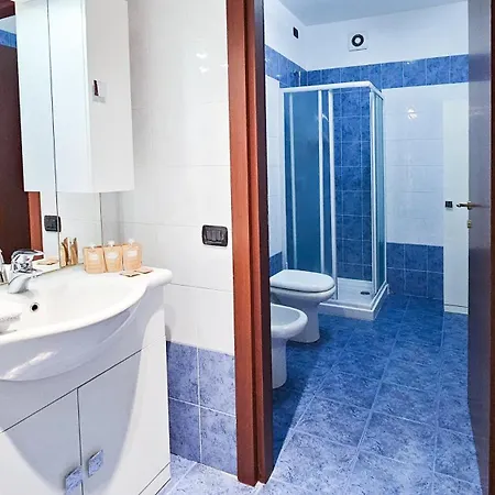 Lägenhet Skyline Milano-terrazza E Box Auto Esclusivo