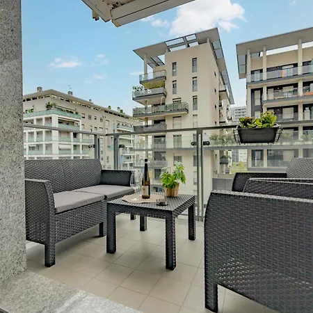 Skyline Milano-terrazza E Box Auto Esclusivo * Milan